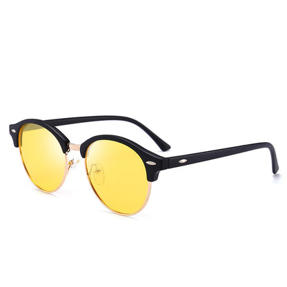 Polarized Metal Glasses